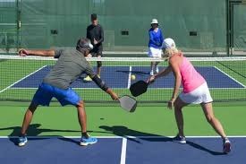 本赛季库追巴同时在场时，勇士攻防效率和净效率均为联盟第二