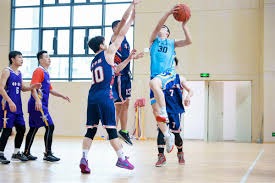 英超强强对话 阿森纳能否战胜利物浦继续扩大领先优势？