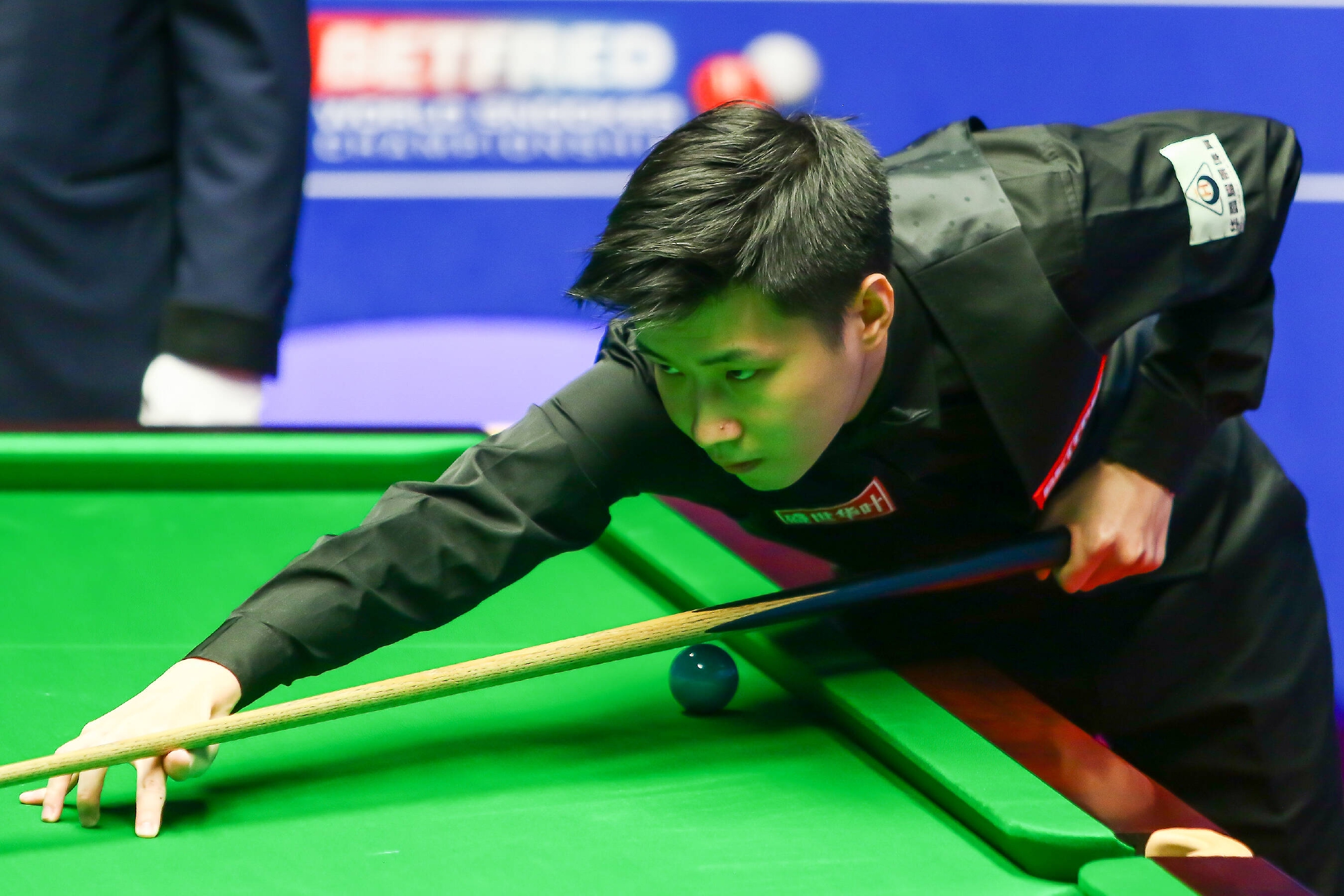 赛中显得略 赛中显得略