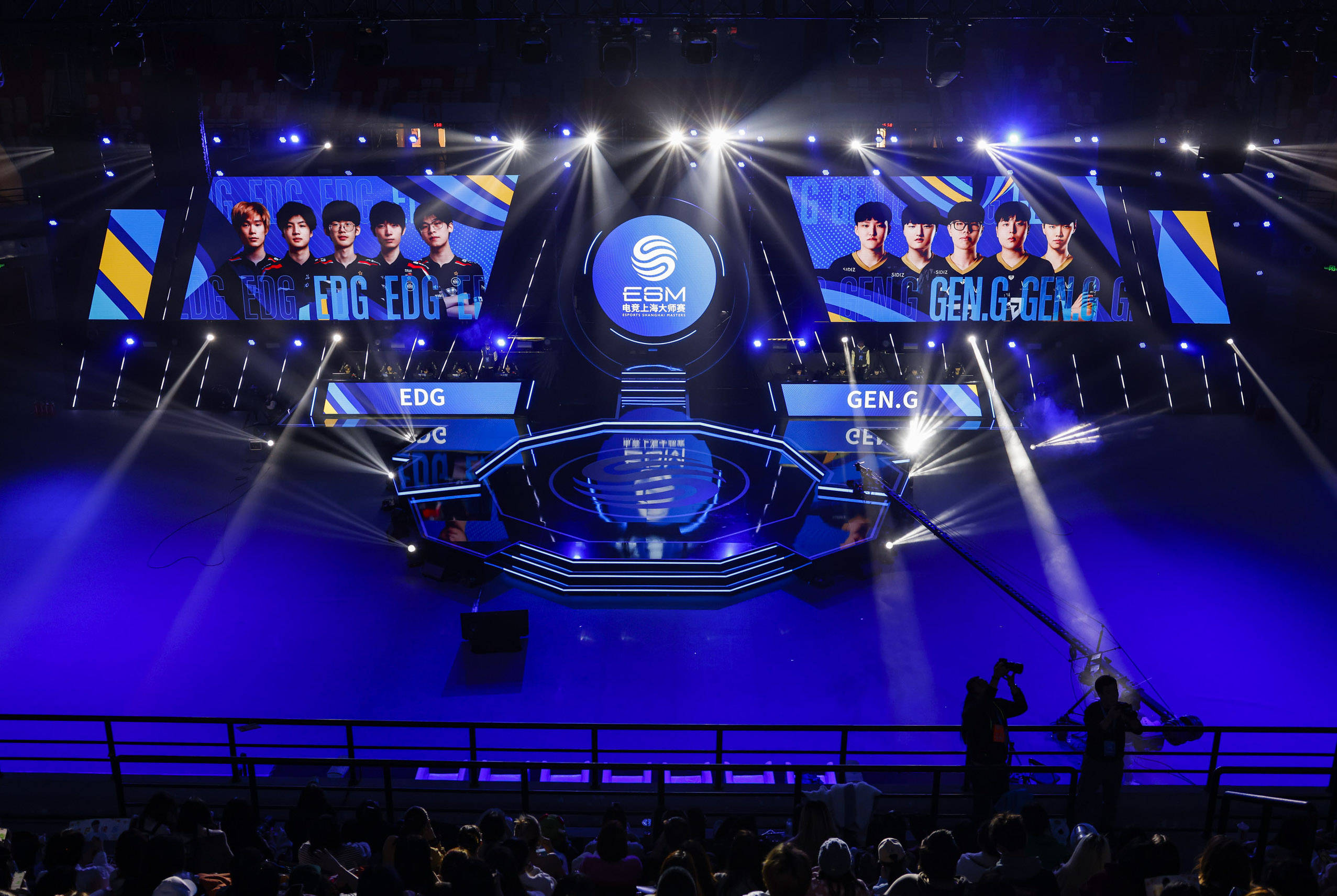 应和做出相 应和做出相